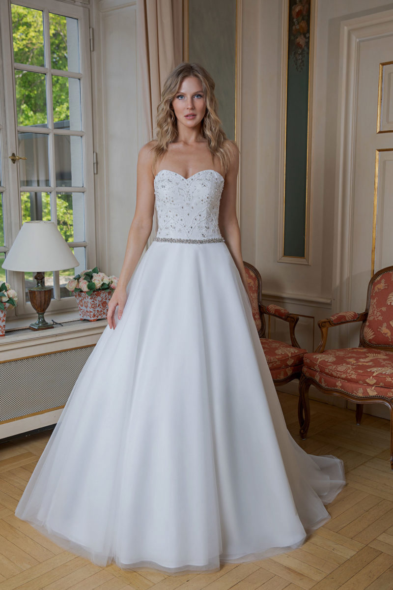 Amera Vera Kollektion 2020 ivory Brautkleid Adelisa B2024 3 bei Marinette Brautmoden in Dortmund