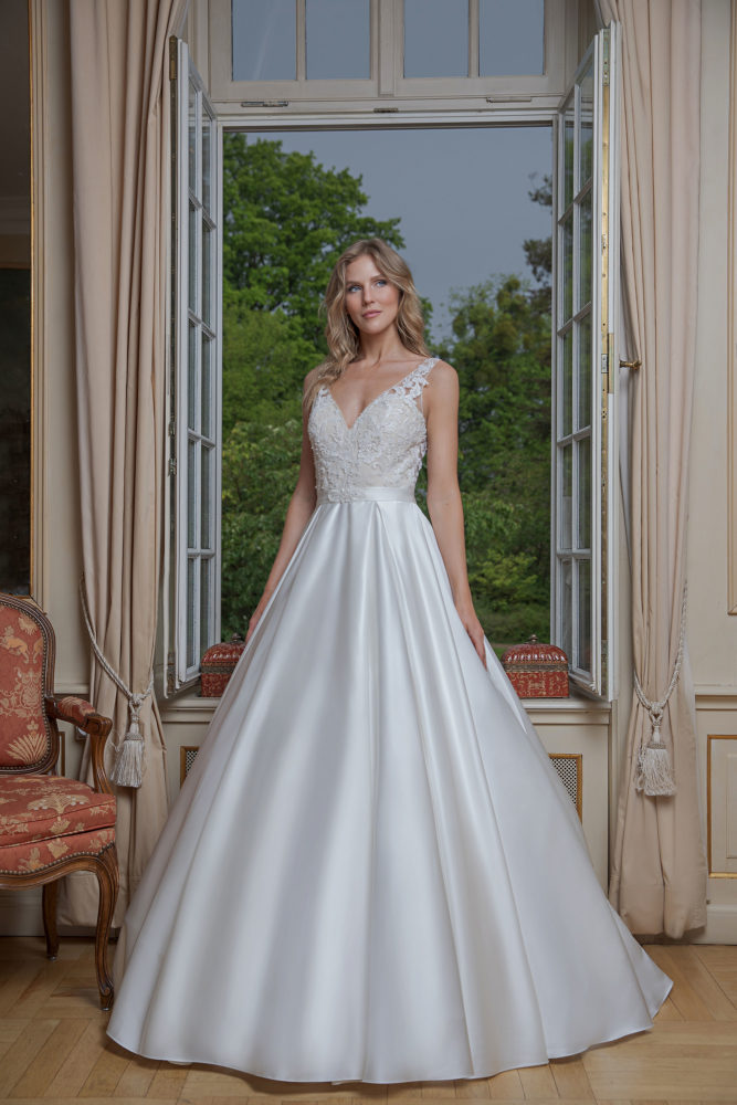 Brautkleid Anniara • Marinette Brautmoden | Dortmund